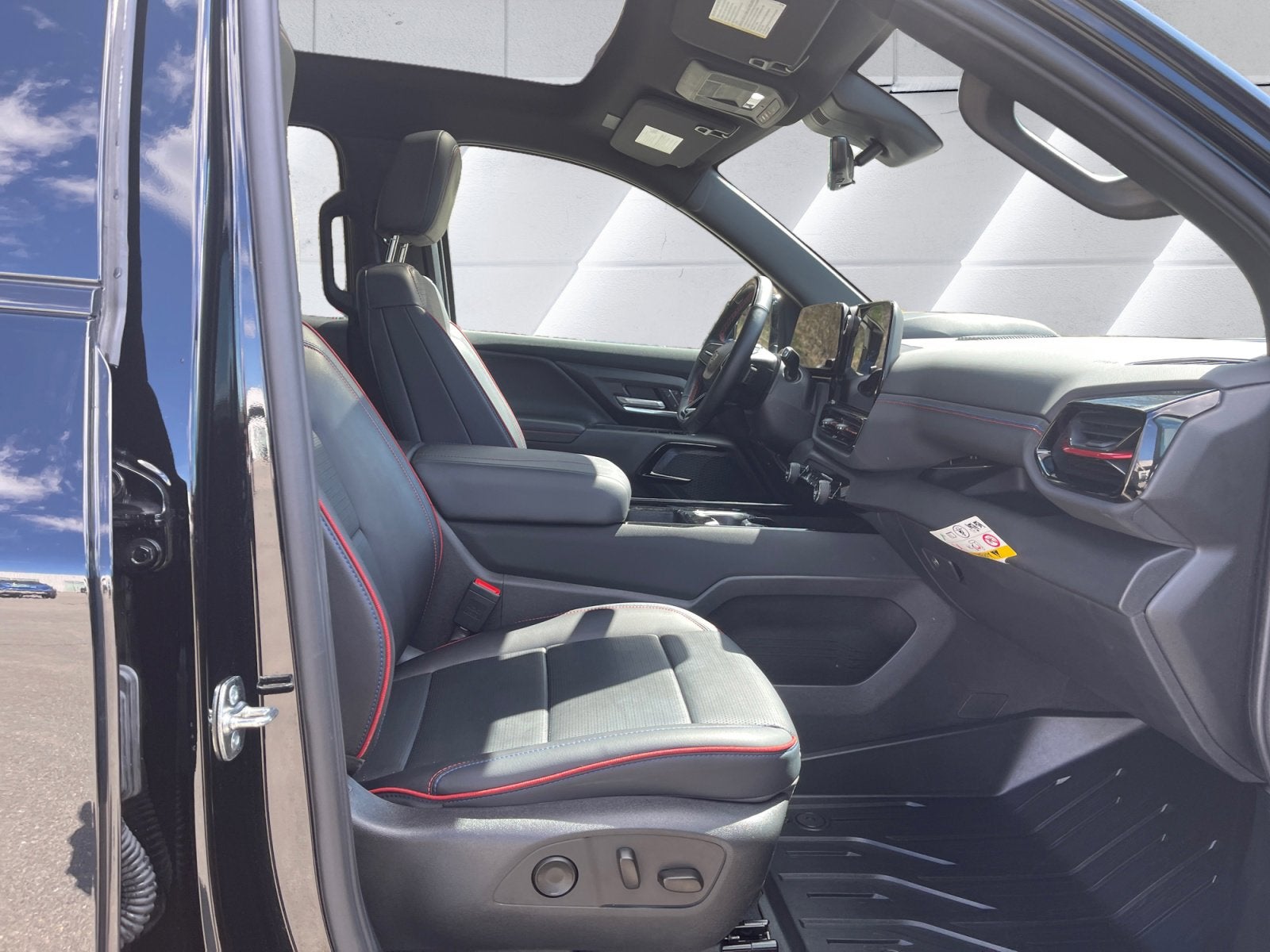 2025 Chevrolet Silverado EV RST - Max Range
