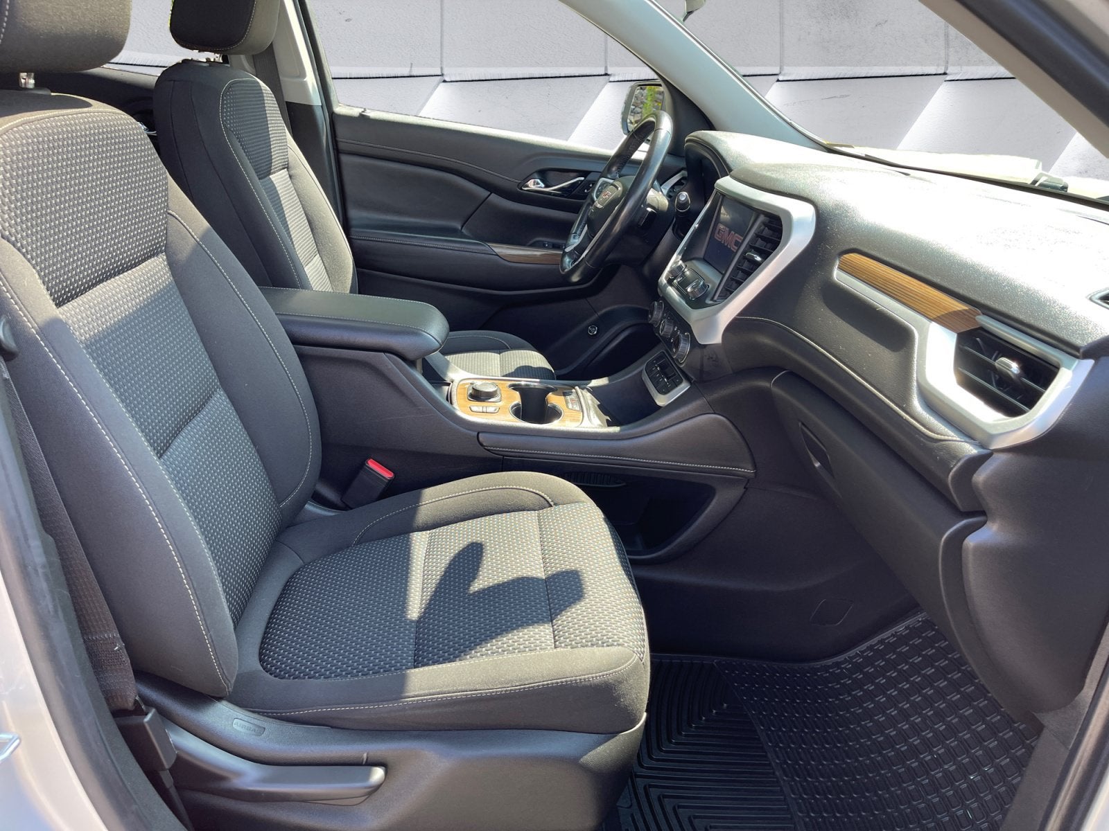 2020 GMC Acadia SLE