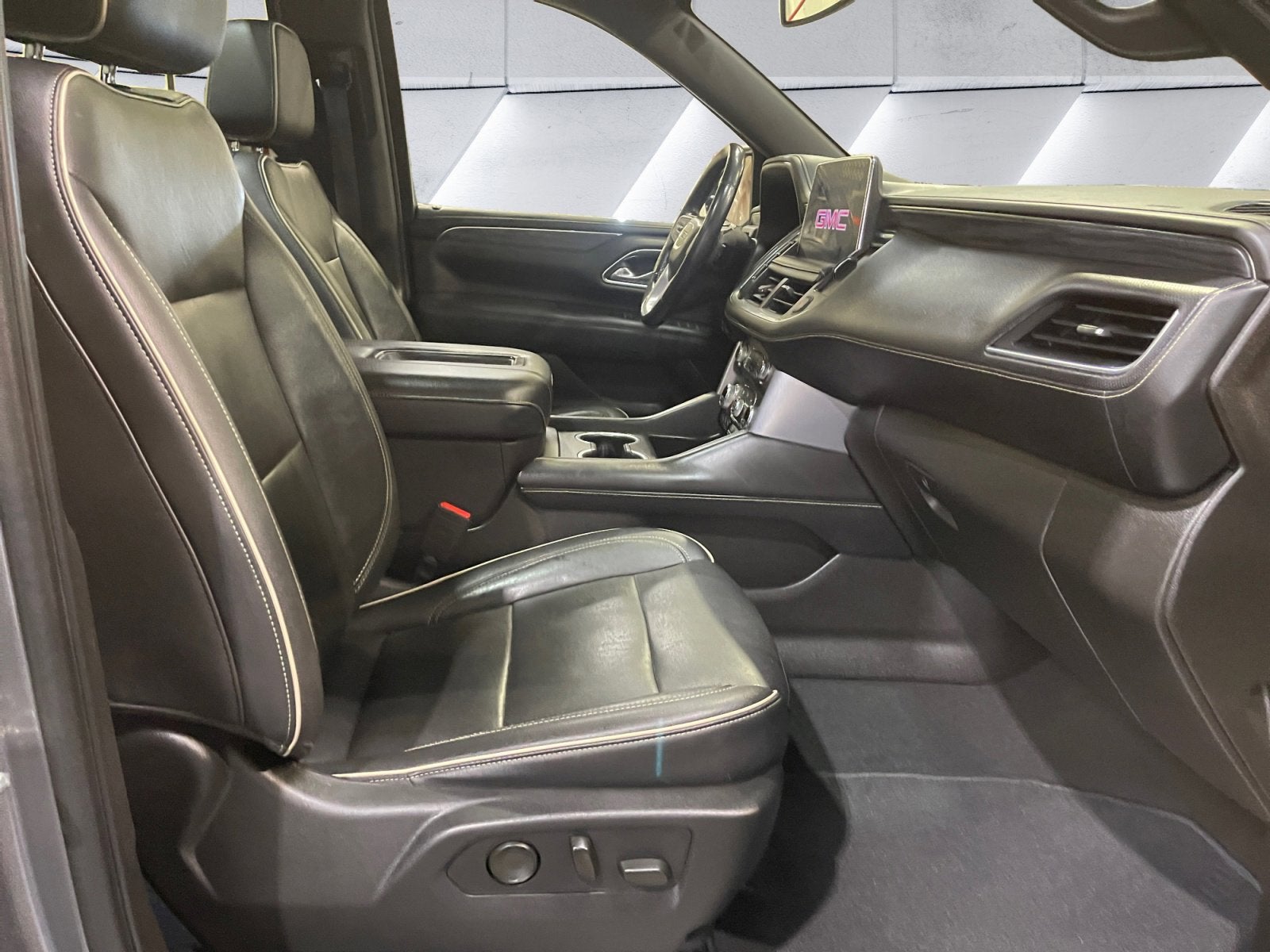 2021 GMC Yukon XL SLT