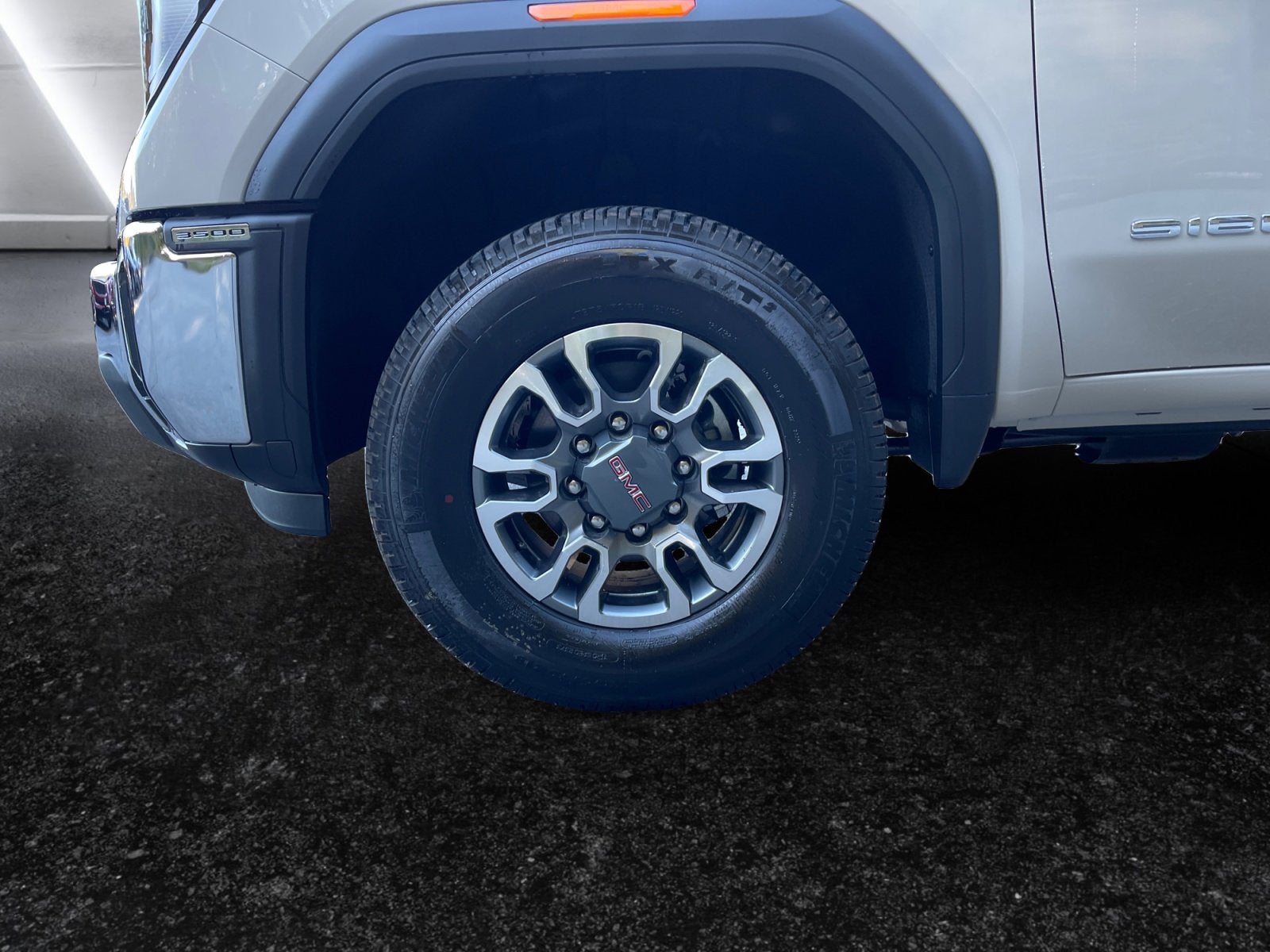 2026 GMC Sierra 3500 HD SLE