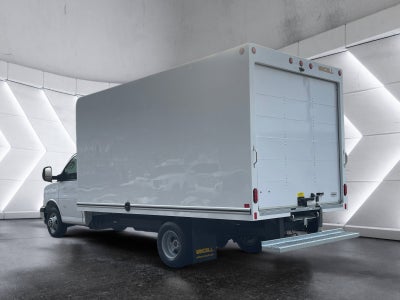 2026 GMC Savana Cutaway 3500 1WT Unicell 15 Ft Classic Cube