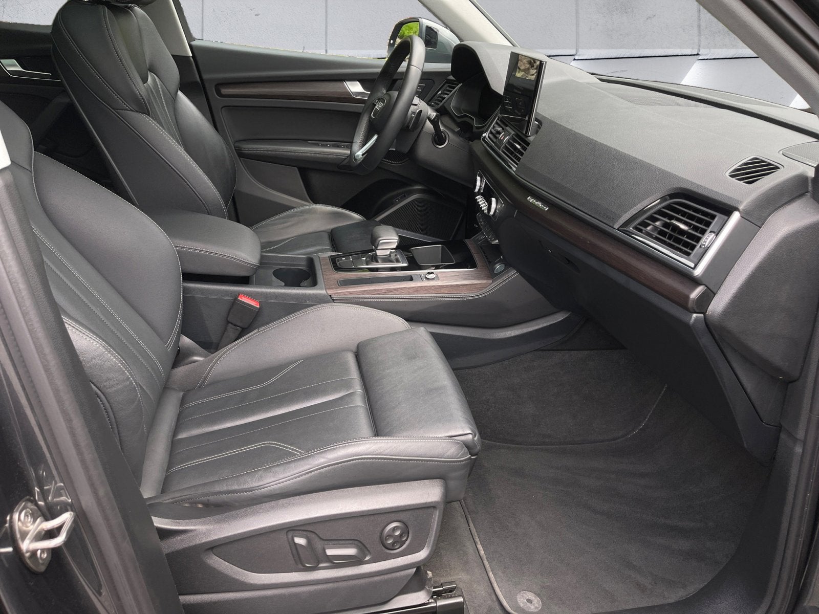 2024 Audi Q5 S line Premium Plus