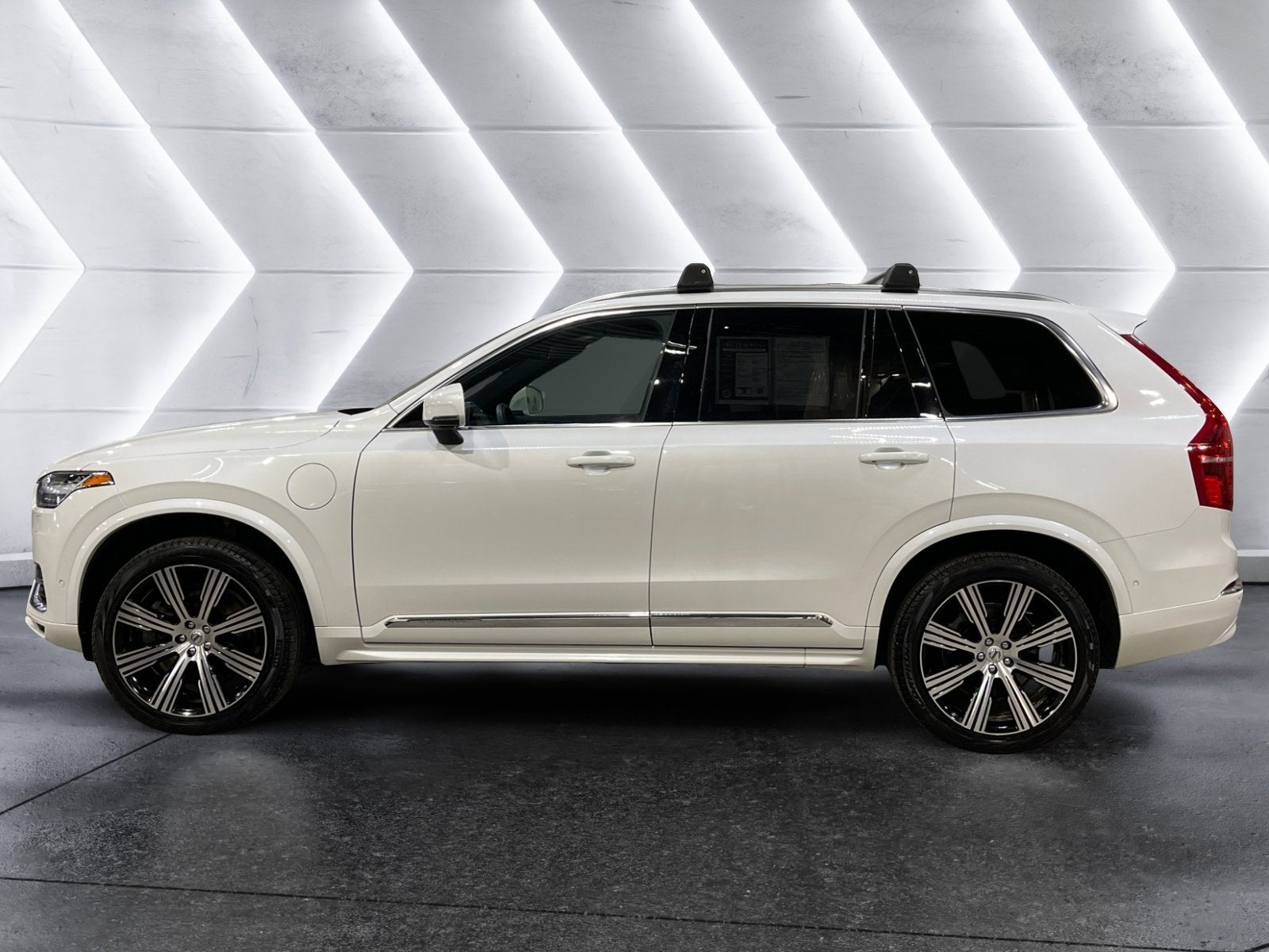 2024 Volvo XC90 Recharge Plug-In Hyb Ultimate Bright Theme