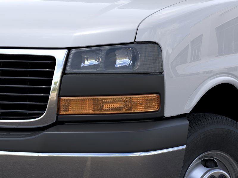 2025 GMC Savana Cutaway 3500 1WT