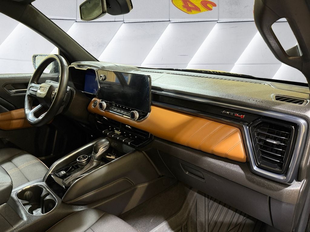 2024 GMC Canyon AT4