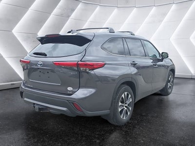 2022 Toyota Highlander Hybrid XLE