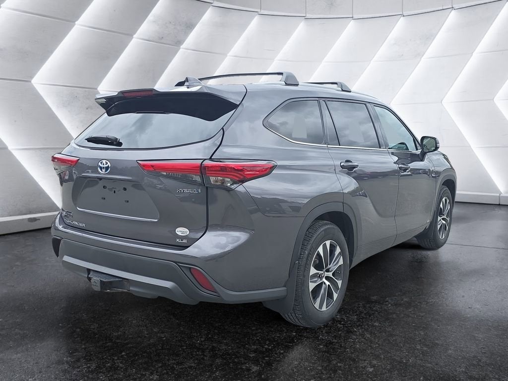 2022 Toyota Highlander Hybrid XLE
