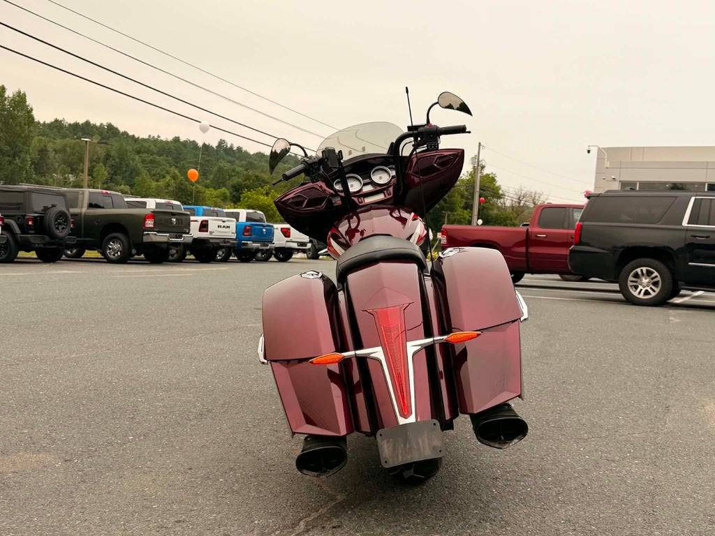 2015 VICTORY MAGNUM Base