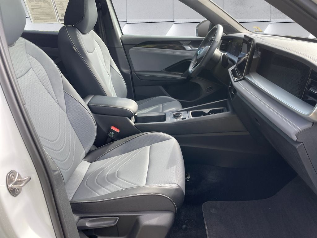 2025 Volkswagen Tiguan 2.0T SE R-Line Black