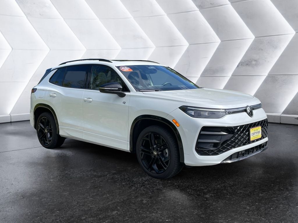 2025 Volkswagen Tiguan 2.0T SE R-Line Black