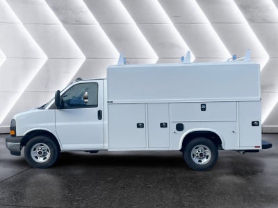 2025 GMC Savana Cutaway 3500 1WT