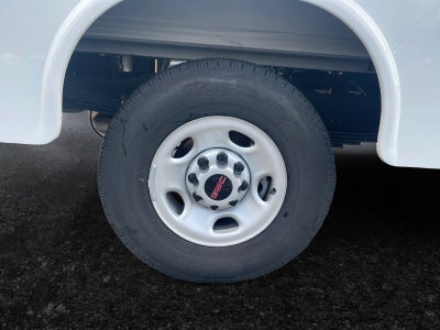 2025 GMC Savana Cutaway 3500 1WT