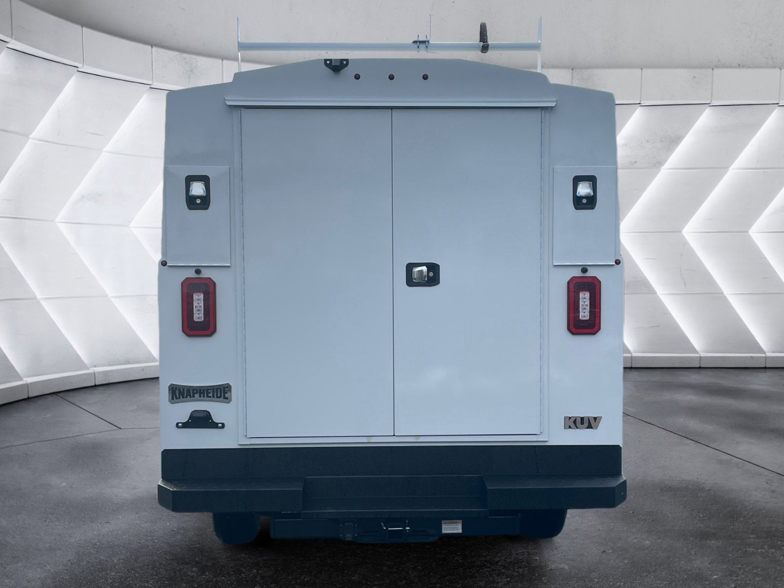 2025 GMC Savana Cutaway 3500 1WT