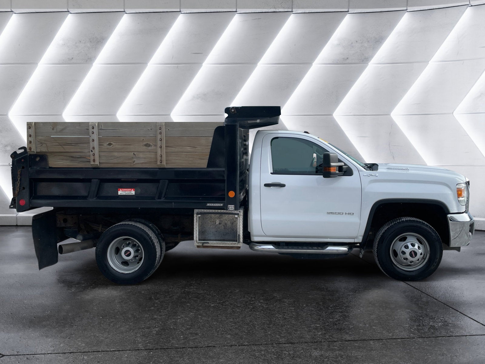 2018 GMC Sierra 3500 HD Chassis Cab DUMP BODY