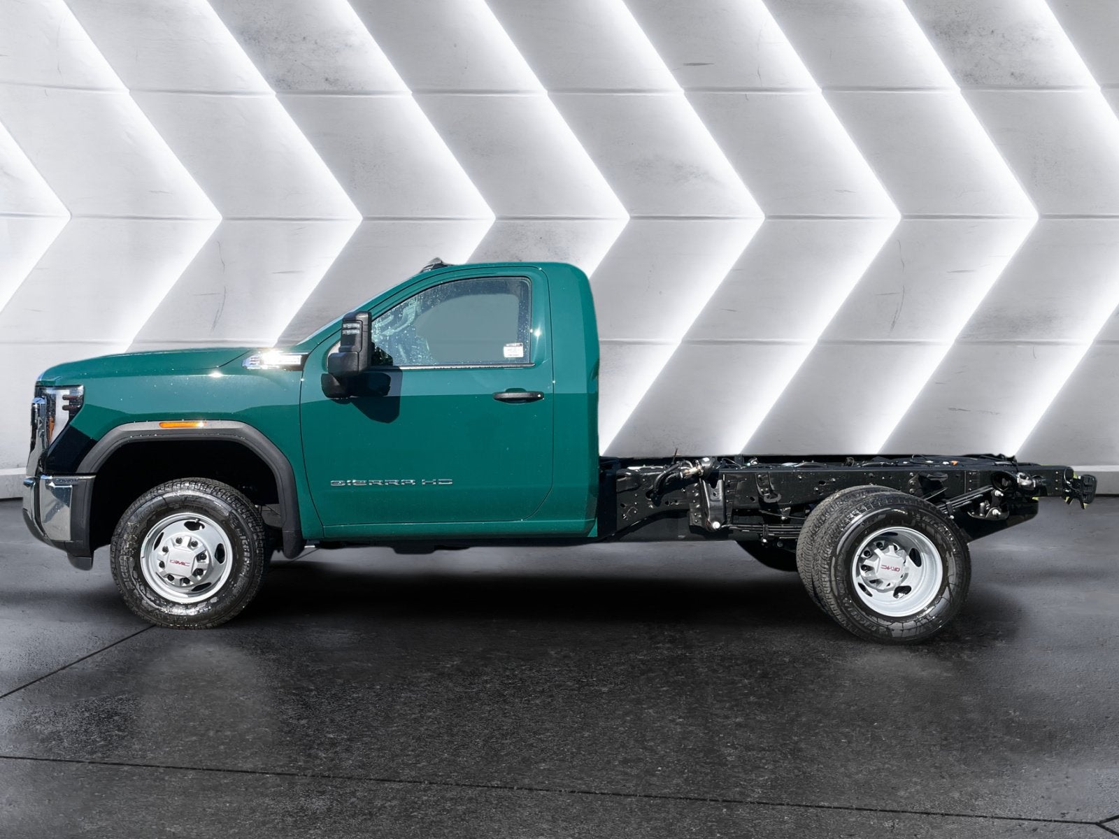 2026 GMC Sierra 3500 HD Chassis Cab Pro