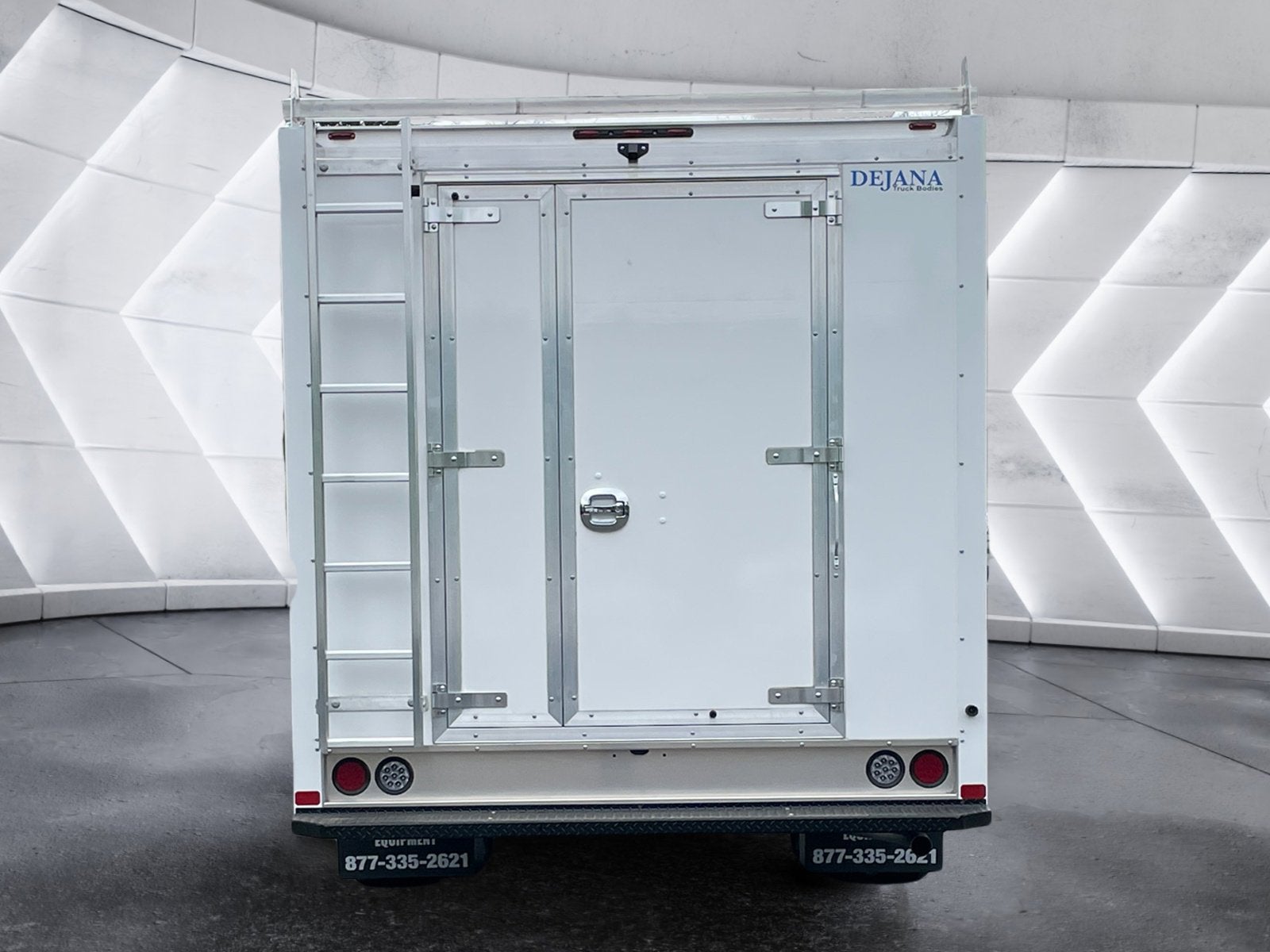 2025 GMC Savana Cutaway 3500 1WT Dejana Duracube