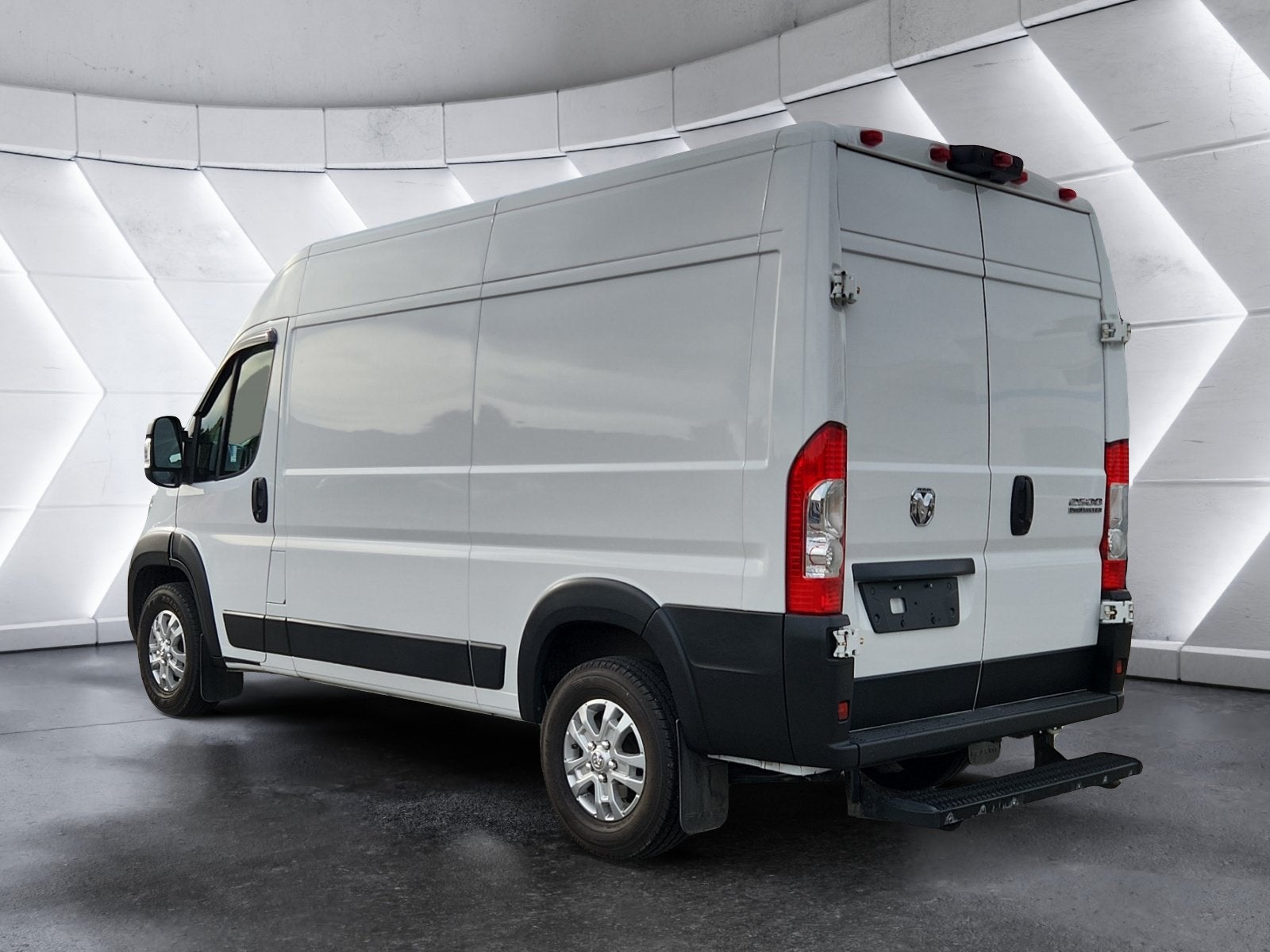 2024 RAM ProMaster Cargo Van SLT
