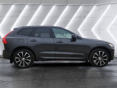 2023 Volvo XC60 Plus Dark Theme