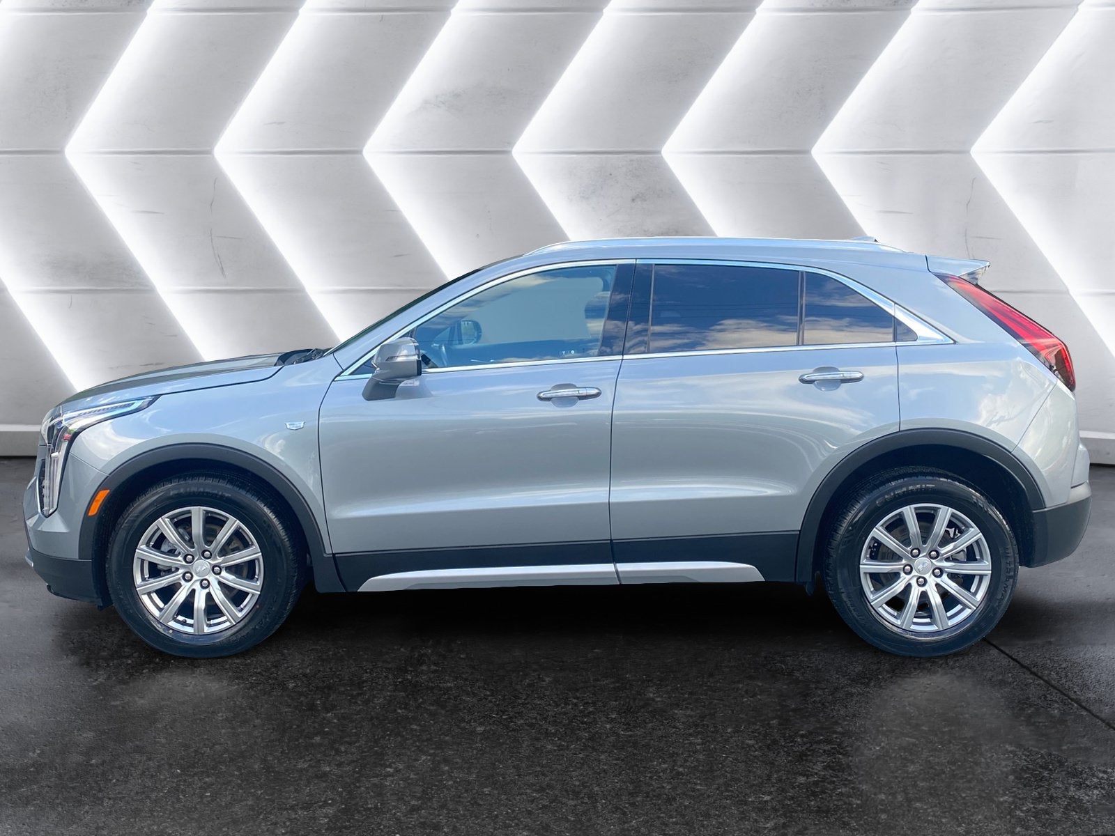 2023 Cadillac XT4 AWD Premium Luxury