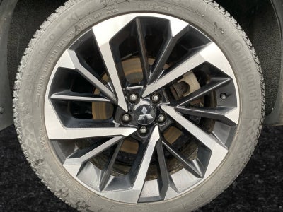 2022 Mitsubishi Outlander Base