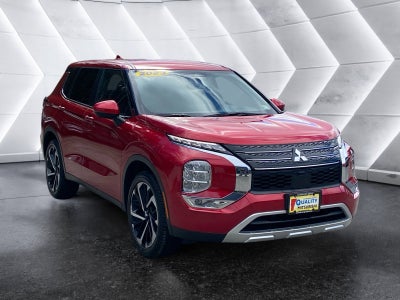 2023 Mitsubishi Outlander Base