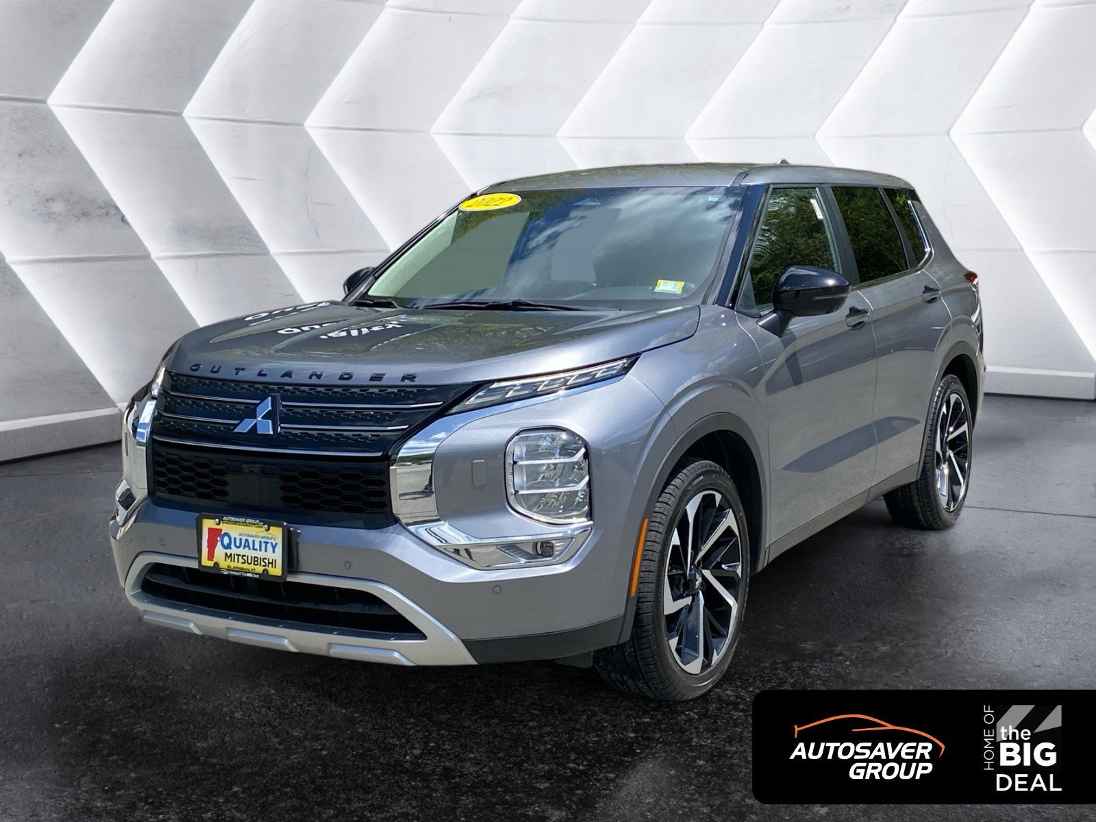 2022 Mitsubishi Outlander Base