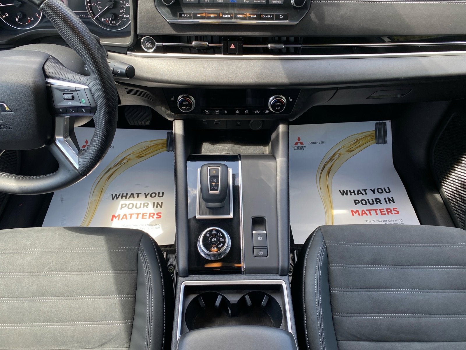 2022 Mitsubishi Outlander Base