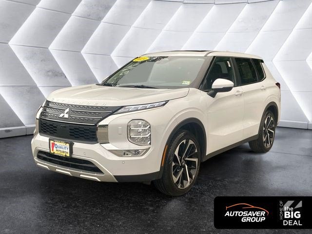 2024 Mitsubishi Outlander Base