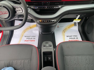 2024 FIAT 500e INSPI(RED)