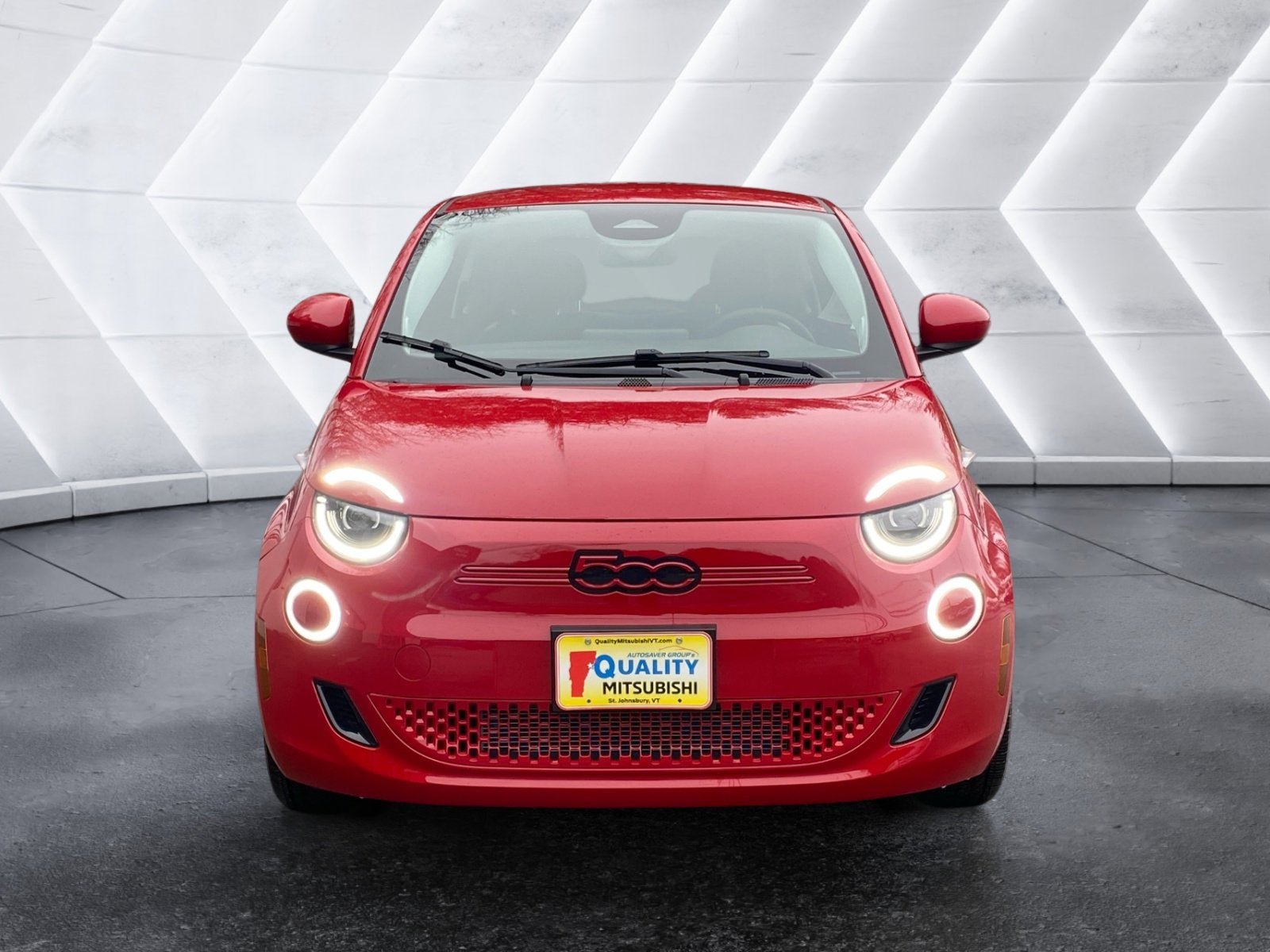 2024 FIAT 500e INSPI(RED)