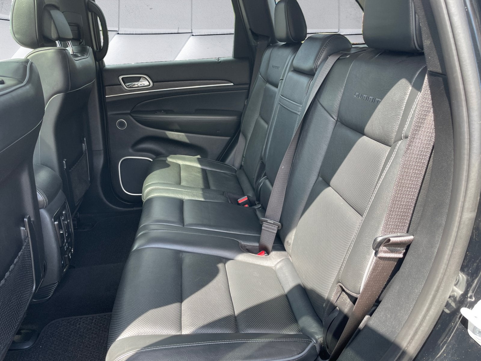 2020 Jeep Grand Cherokee Summit