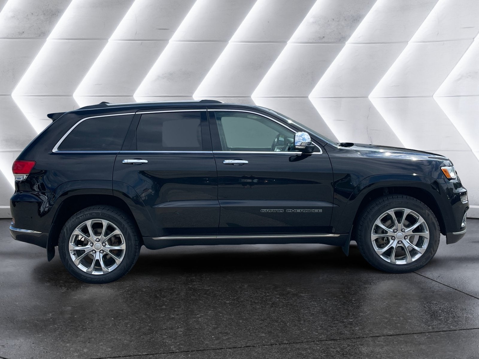2020 Jeep Grand Cherokee Summit